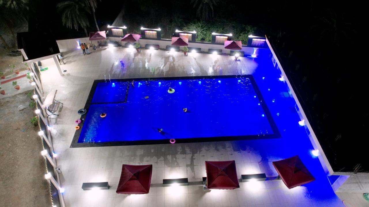 Hotel Silver Resort Daman Exterior foto
