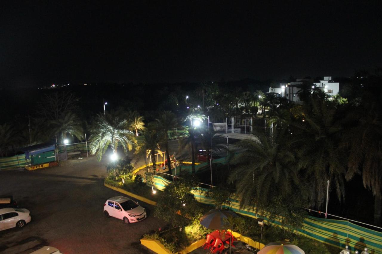 Hotel Silver Resort Daman Exterior foto