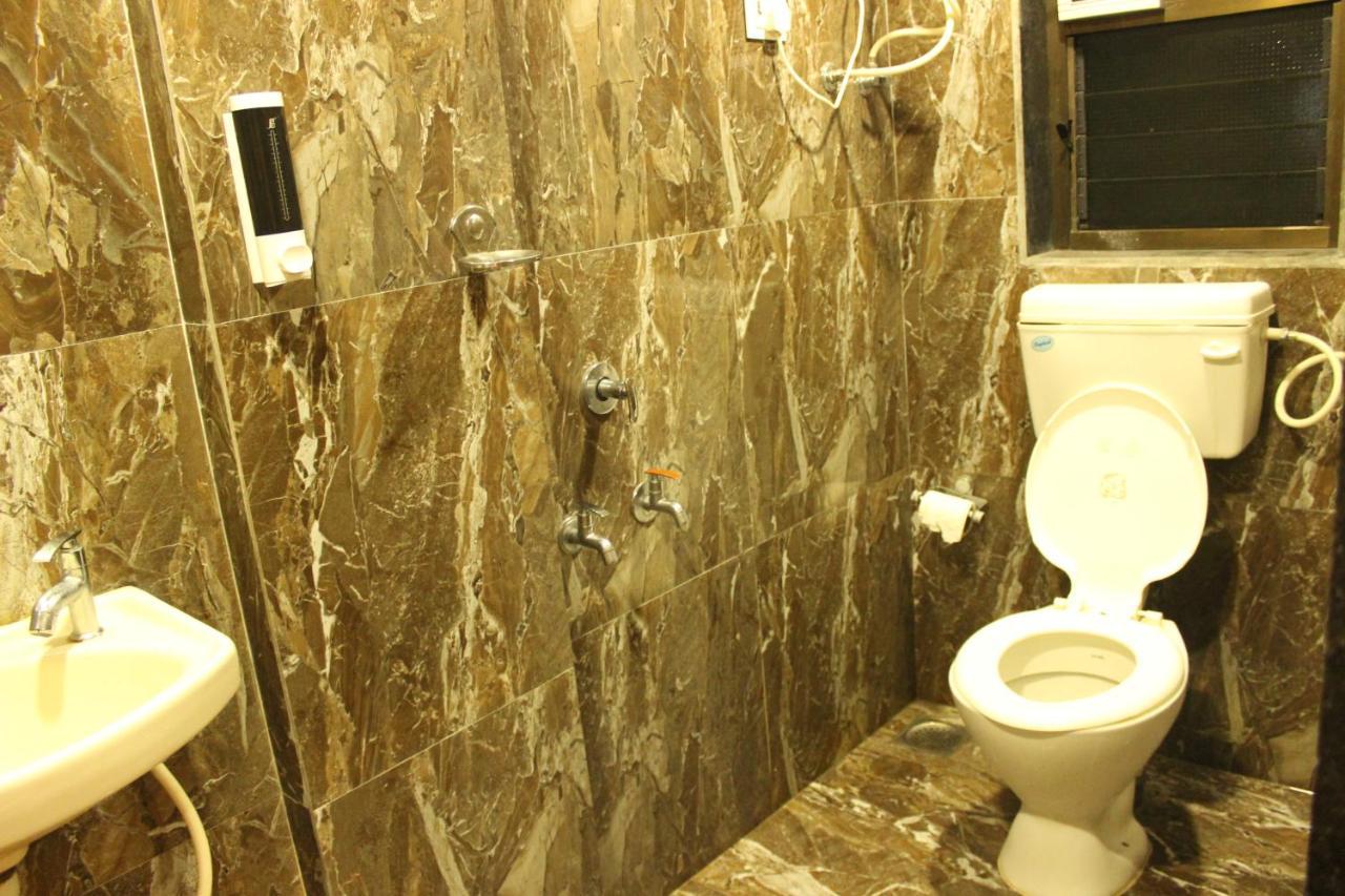 Hotel Silver Resort Daman Exterior foto